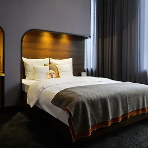 Hotel 25hours Hafencity, Amburgo