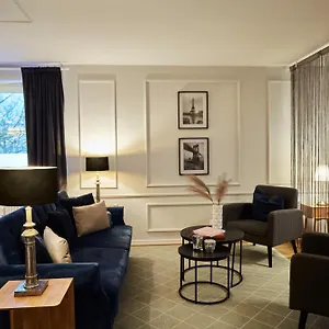 Apartment R B Am Airport - 1-4 Personen - Kueche - Smart Tv - Waschmaschine - Perfekt Fuer Geschaeftsreisende Oder Familien, Hamburg