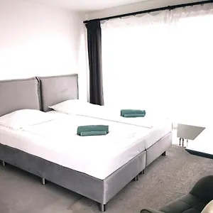 Apartment Hh 01 By Rockchair - Superhost Status - Modernes Mit Sonnigem Balkon & Premium Boxspringbetten In Winterhude - Geheimtipp, Hamburg