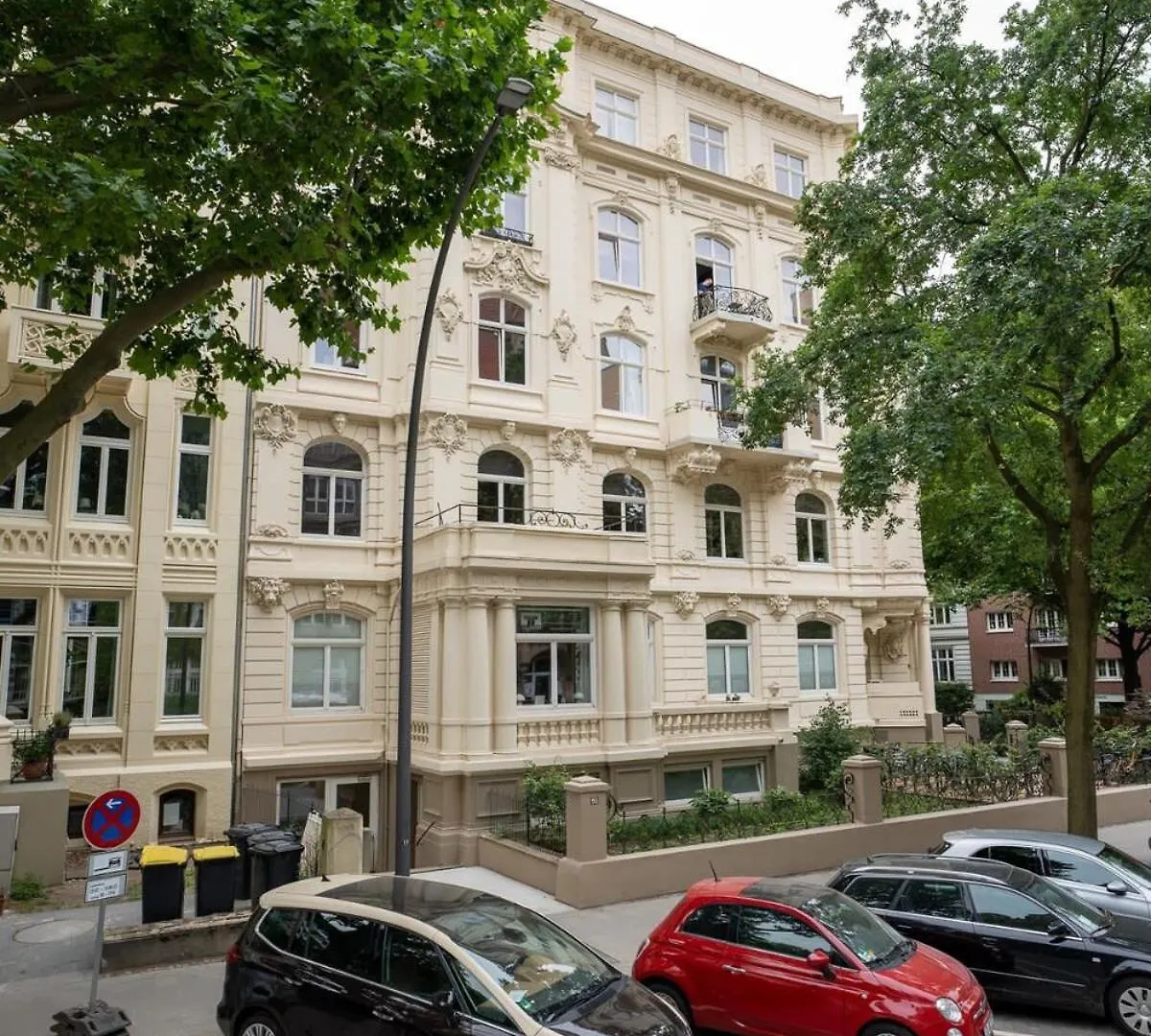 Hamburg City Apartment For 5 0*,